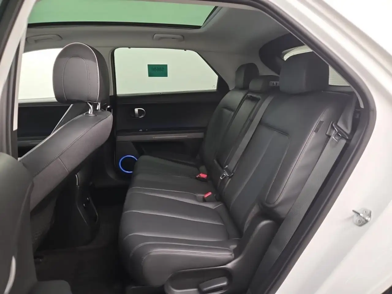 Hyundai IONIQ 5 снимка Hyundai IONIQ 5