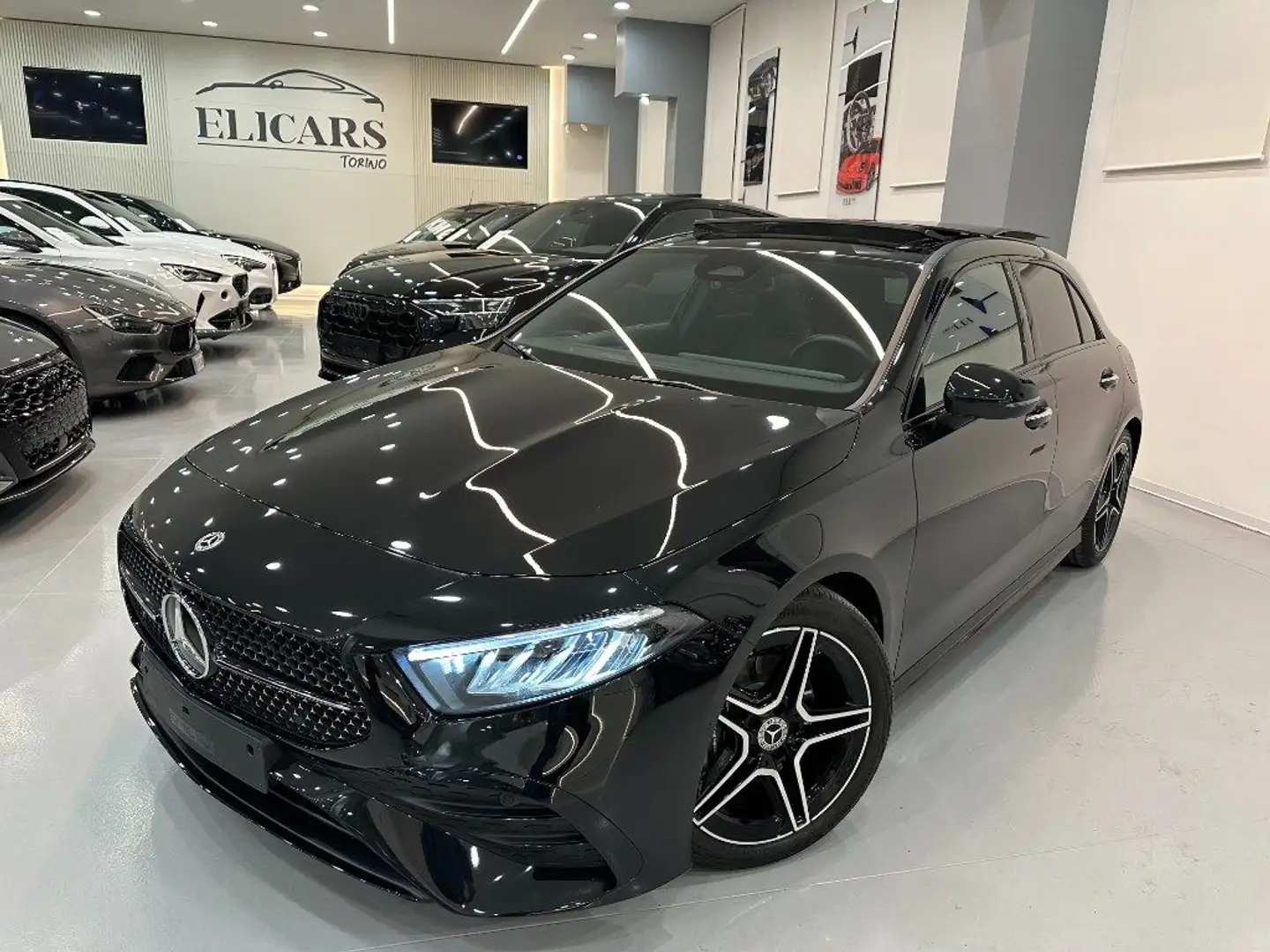 Mercedes-Benz A 180 Automatic 4p. AMG Line Premium Nero - 2