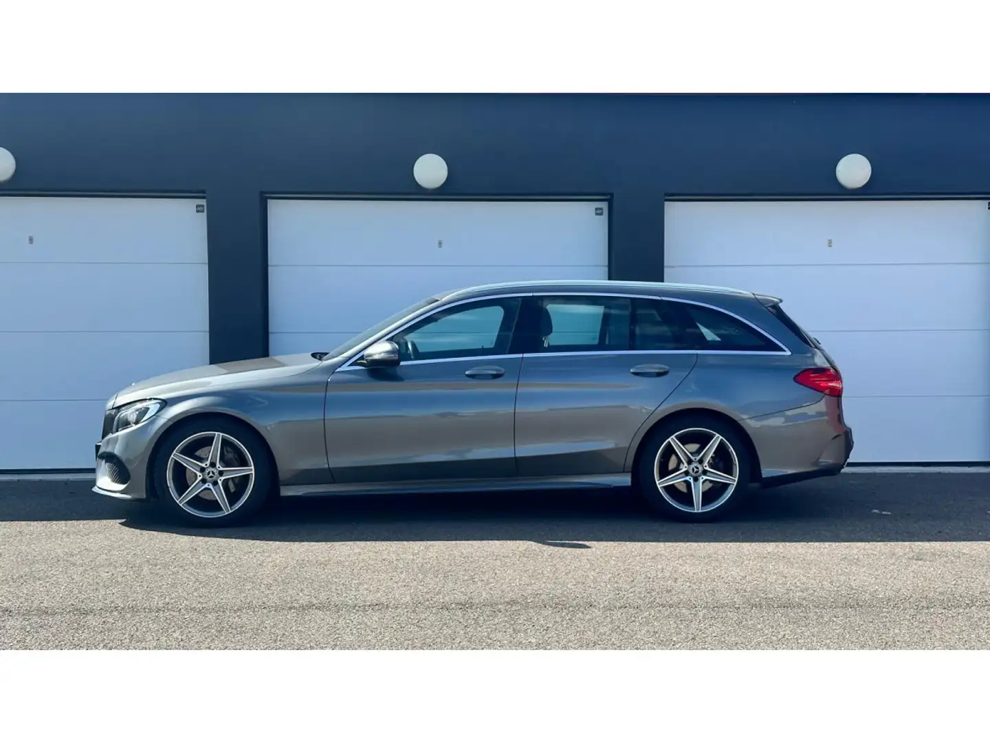 Mercedes-Benz C 220 D AMG LINE Grau - 2