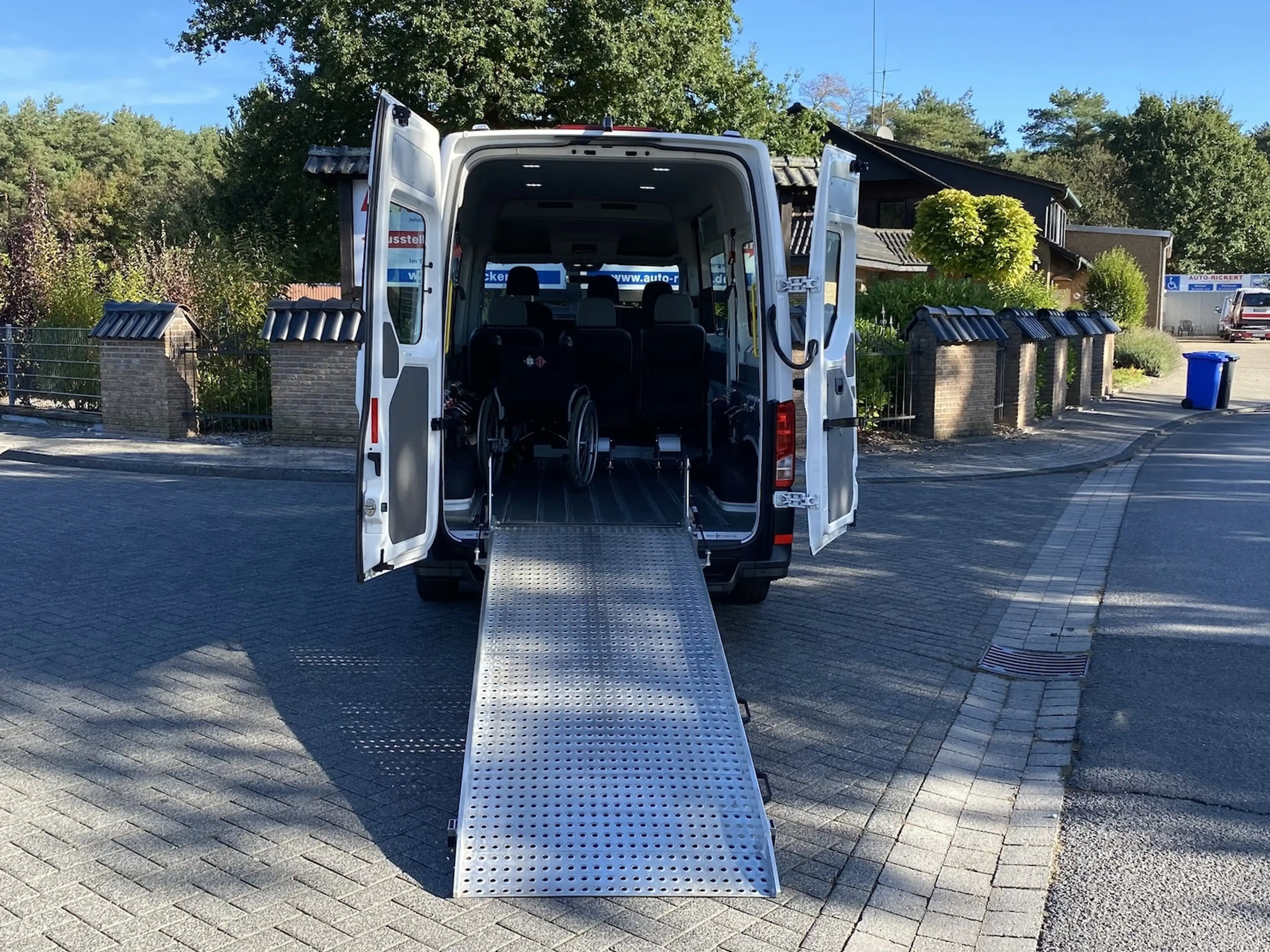 Volkswagen Crafter 35 MR Hochdach | Rollstuhlgerecht | Rampe | System — photo 2