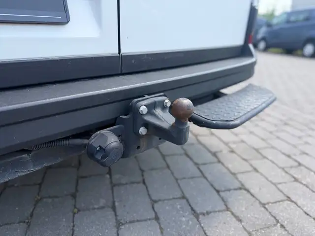 Volkswagen Crafter view 16