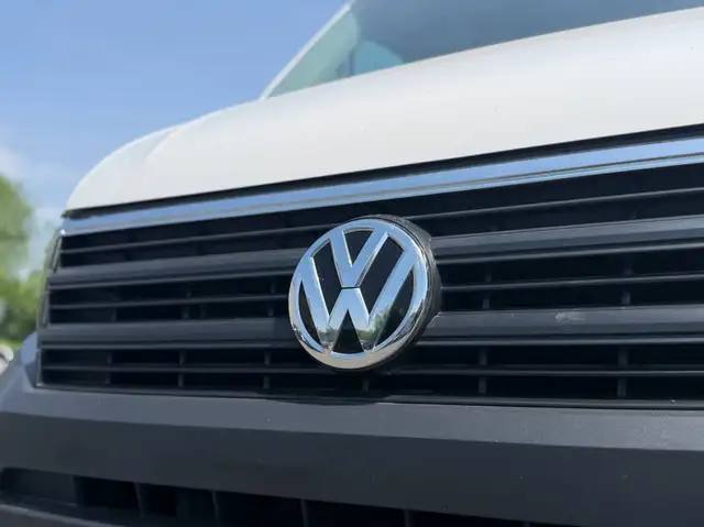 Volkswagen Crafter view 6