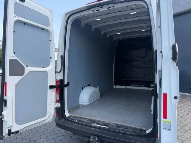 Volkswagen Crafter view 15