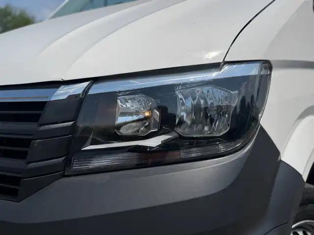 Volkswagen Crafter view 4