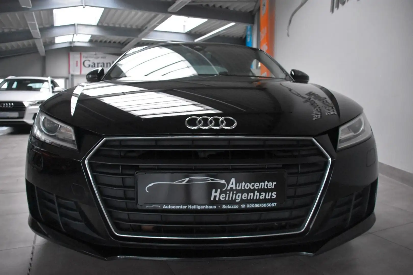 Audi TT Coupe 2.0 TFSI Xenon Navi Klima Sitzhz PDC Schwarz - 1