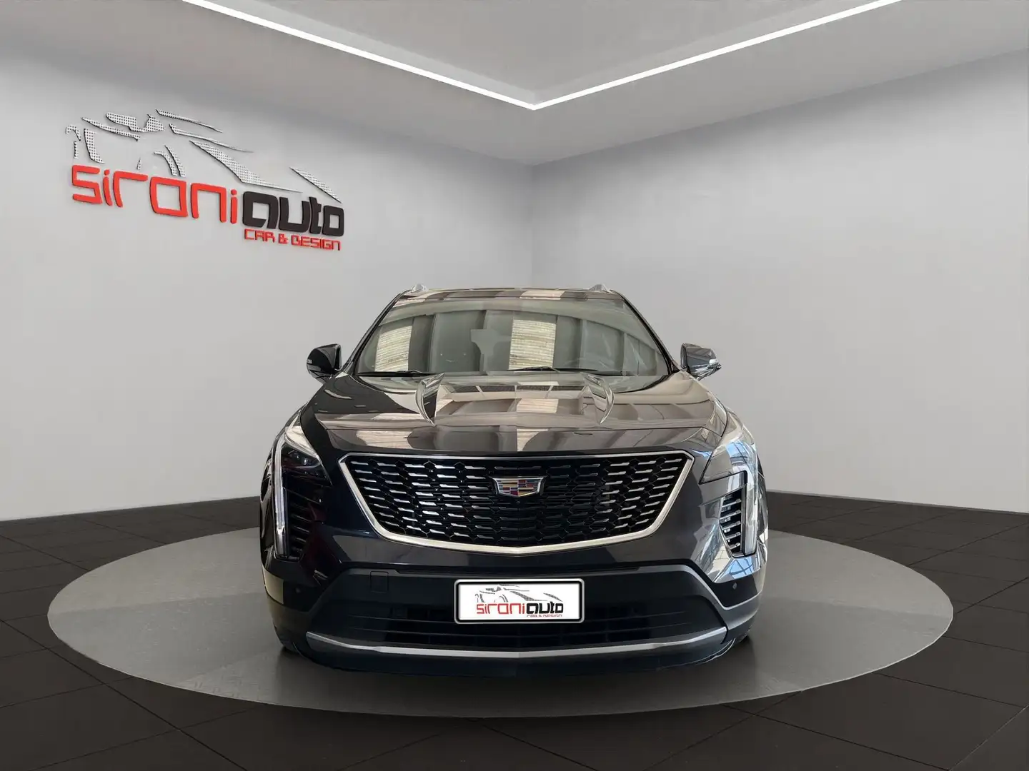 Cadillac XT4 XT4 2.0 td Premium Luxury awd auto Grau - 2