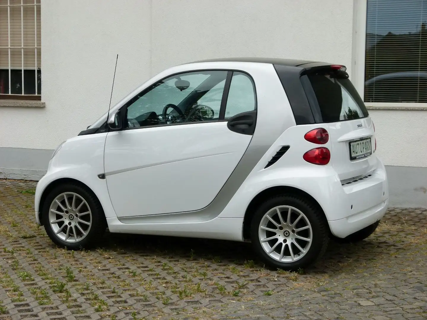 smart forTwo SERVO Klima Sitzheizung TÜV NEU+GARANTIE+ Weiß - 2