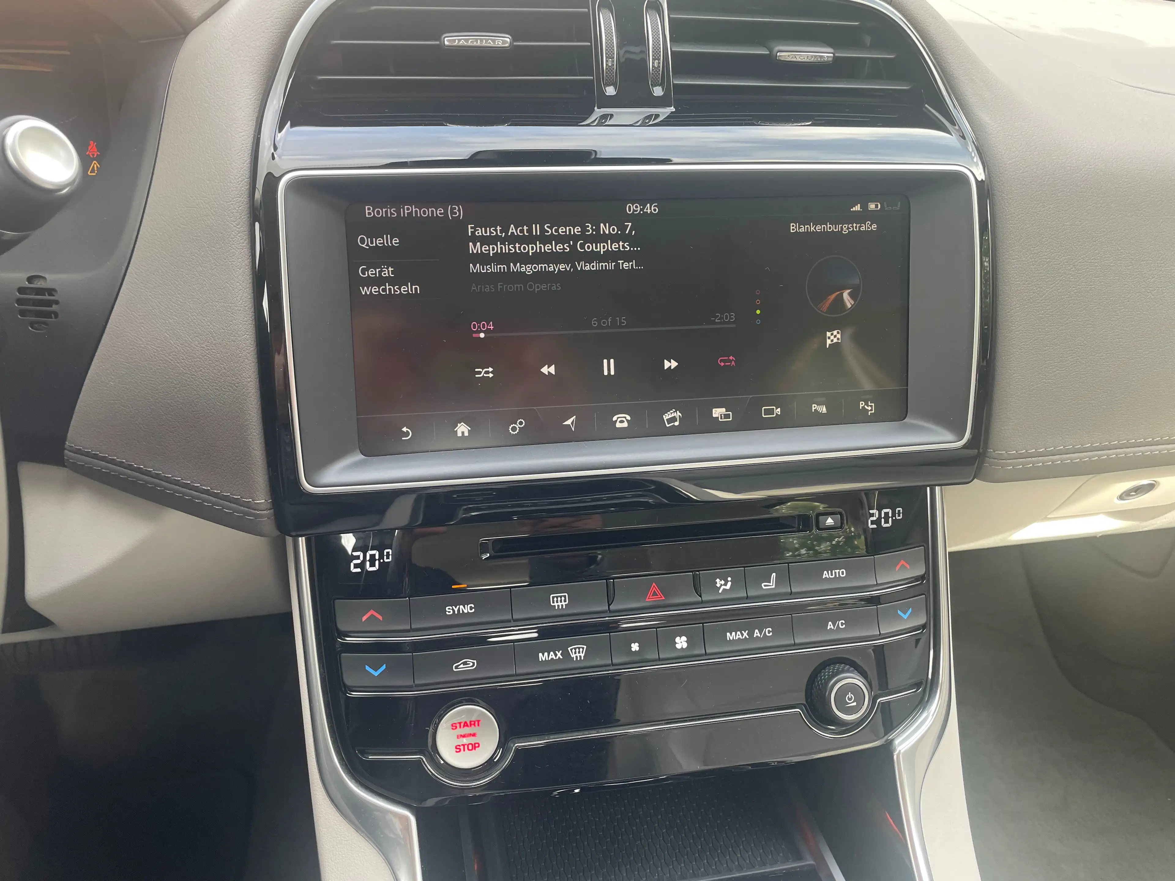Jaguar XE Portfolio Allrad AWD Xenon W+S — photo 19