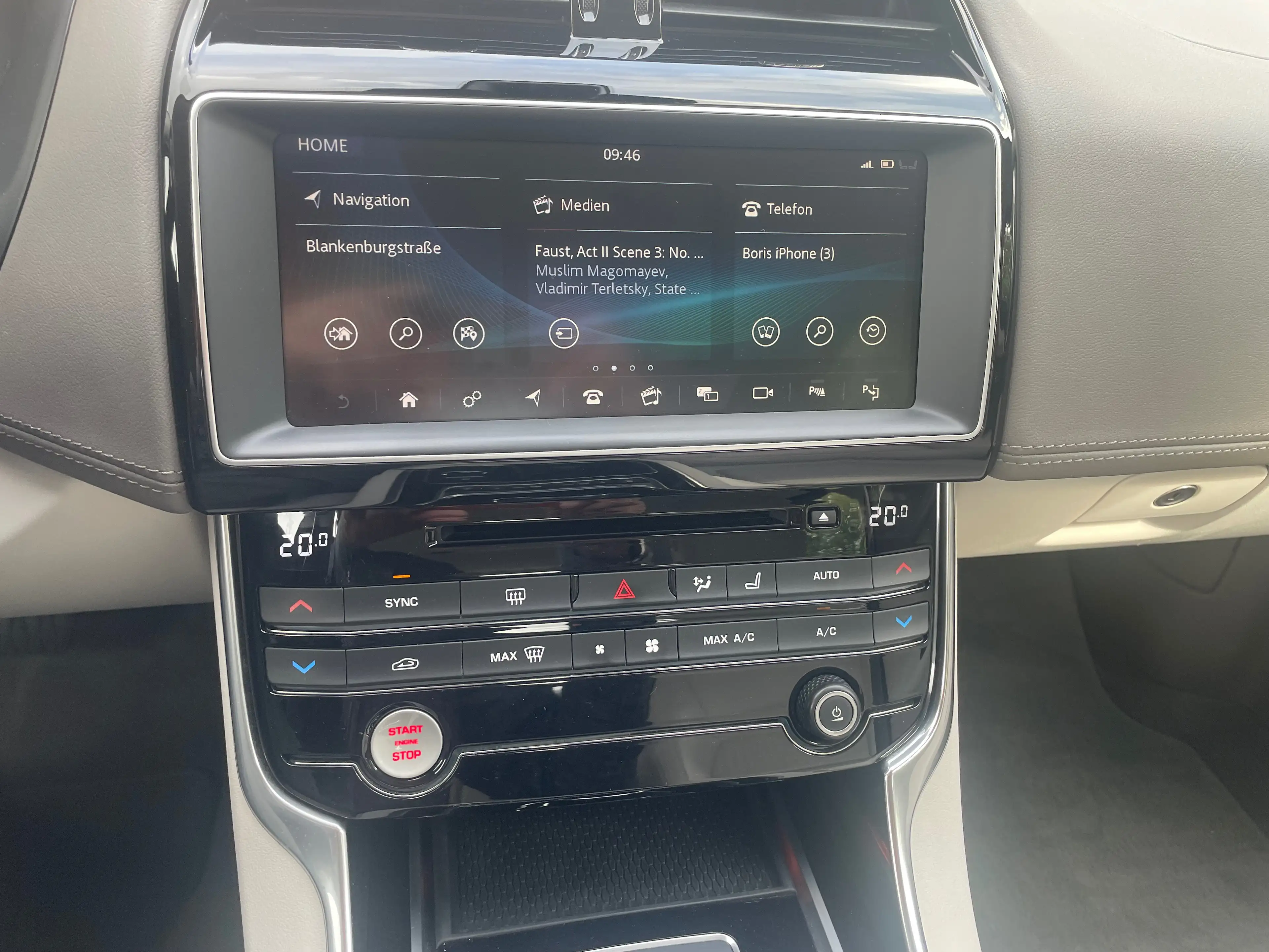Jaguar XE Portfolio Allrad AWD Xenon W+S — photo 22