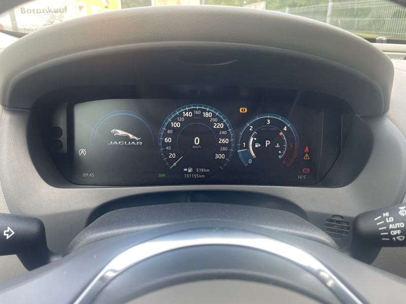 Jaguar XE Portfolio Allrad AWD Xenon W+S — photo 16