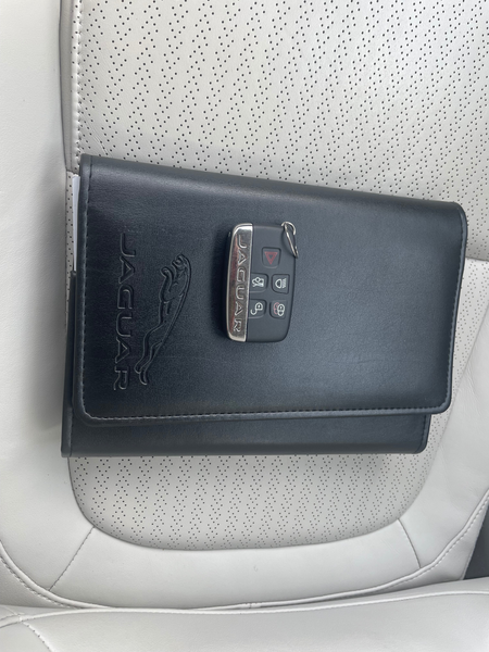 Jaguar XE Portfolio Allrad AWD Xenon W+S — photo 24