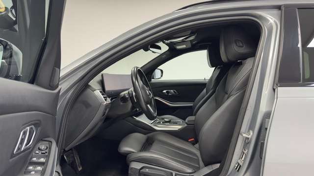 BMW 318 — photo 11