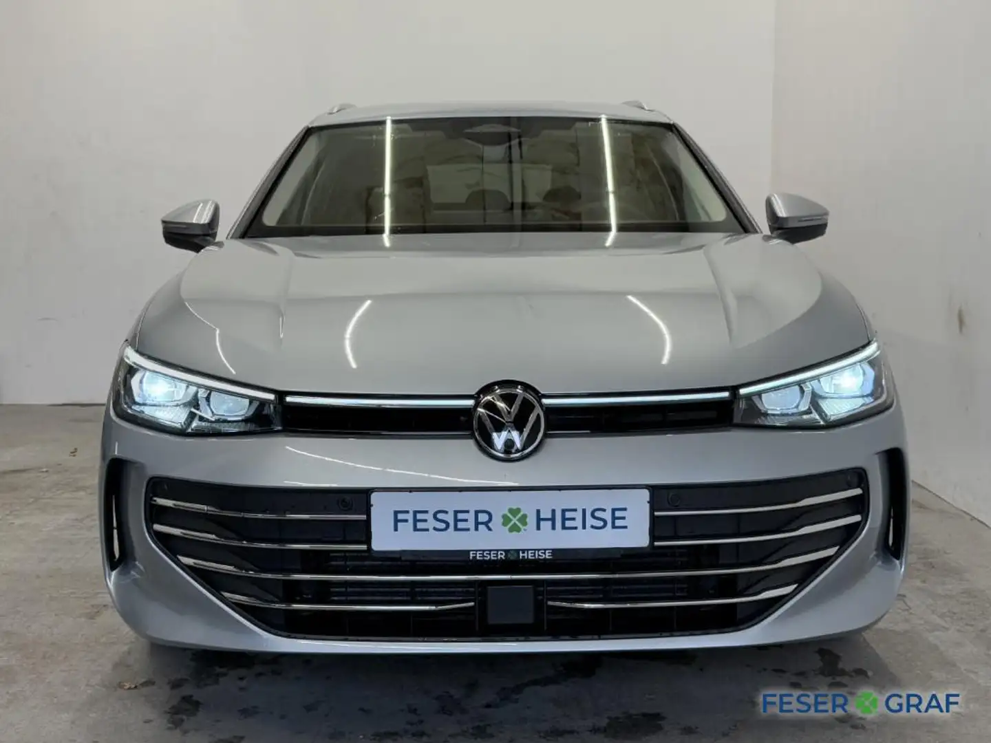 Volkswagen Passat Variant Business 2.0 TDI IQ.Light/HUD/360°Cam/Standhzg./Na Silber - 2