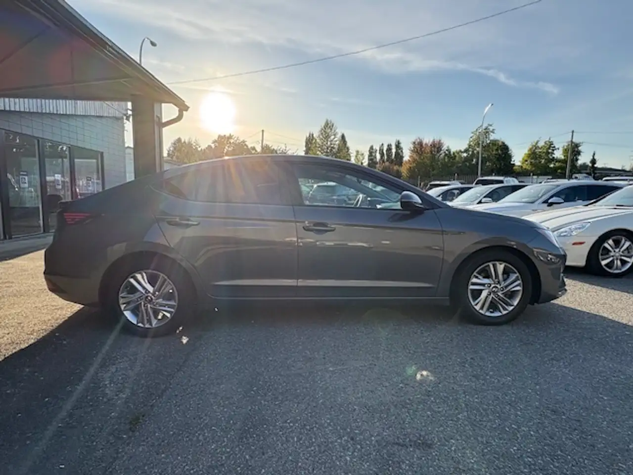 Hyundai ELANTRA снимка Hyundai ELANTRA