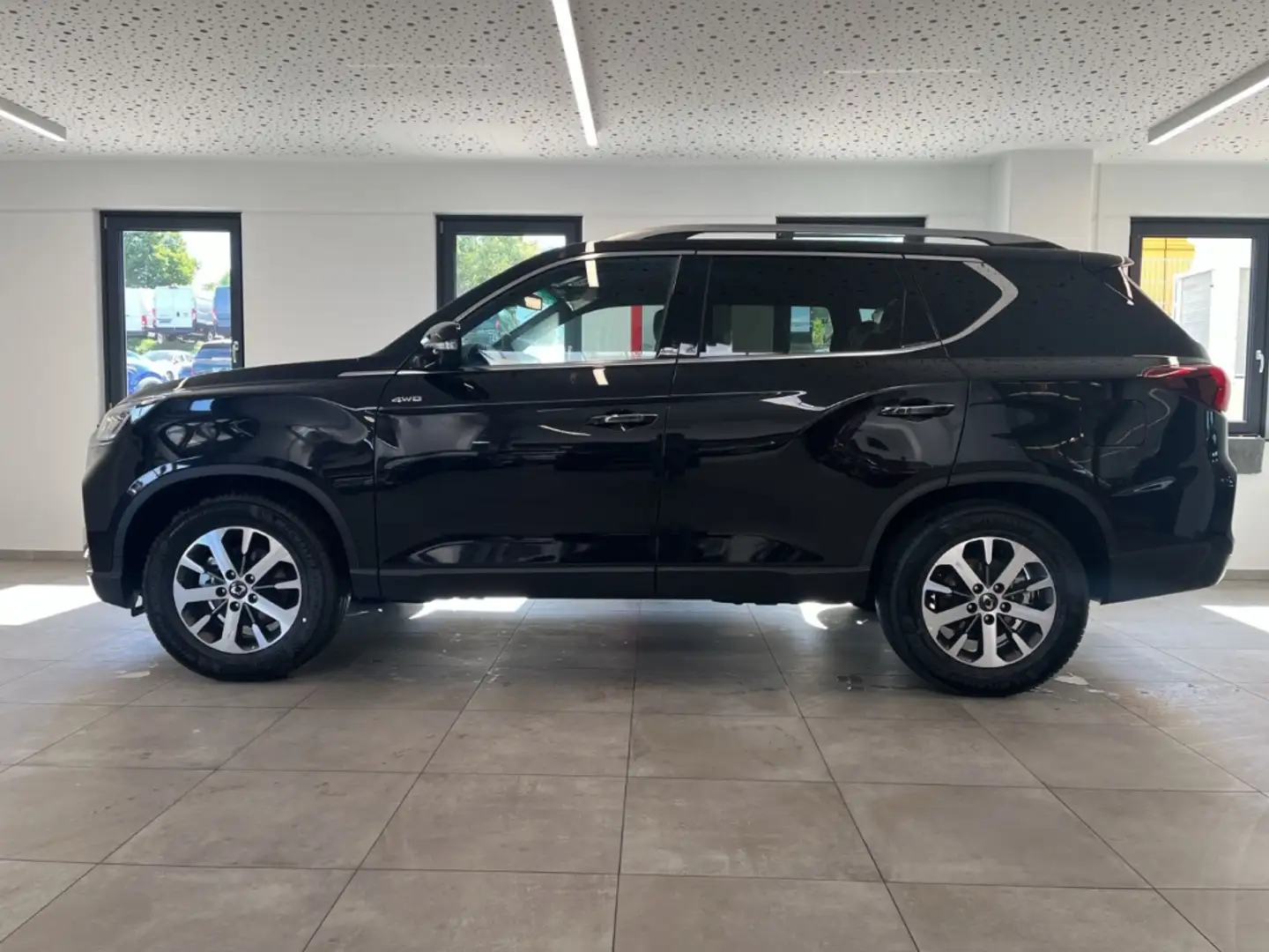 SsangYong Rexton 2.2 D Lux 4WD LED Navi Abstandstempomat Schwarz - 2