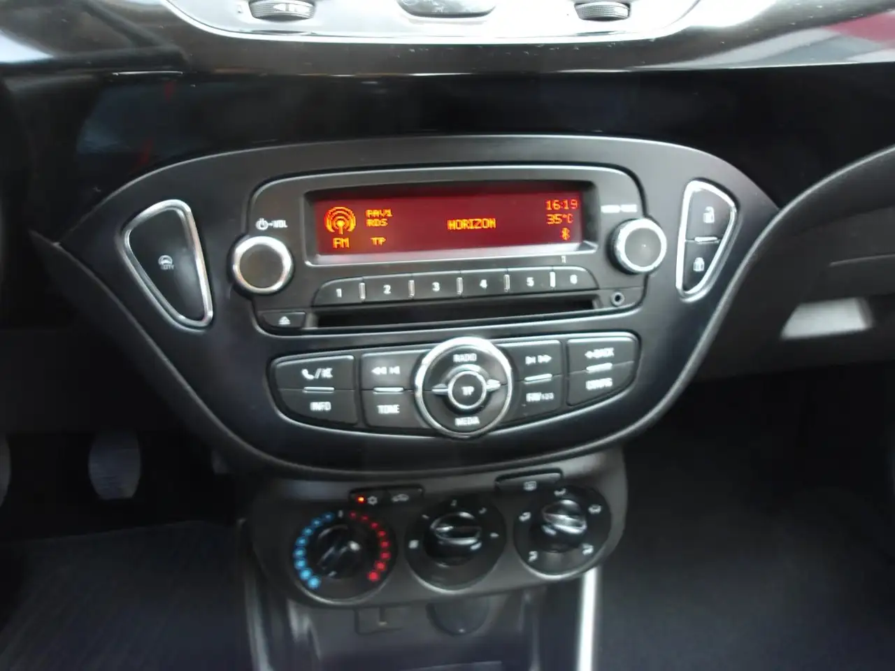 Opel Corsa Corsa — photo 11