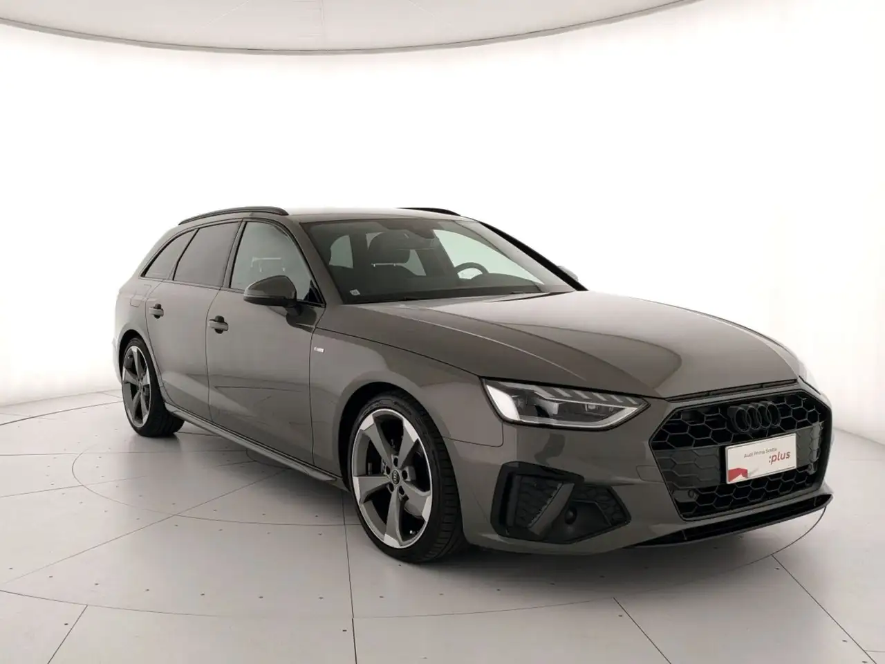 Audi A4 avant 35 2.0 tdi mhev s line edition 163cv s-troni 3