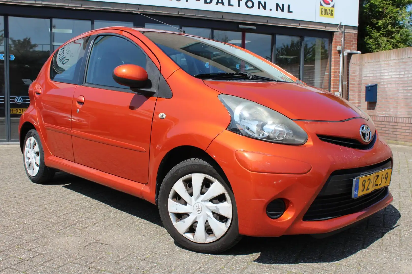 Toyota Aygo 1.0 VVT-i Comfort Orange 5 DEURS / AIRCO Orange - 2