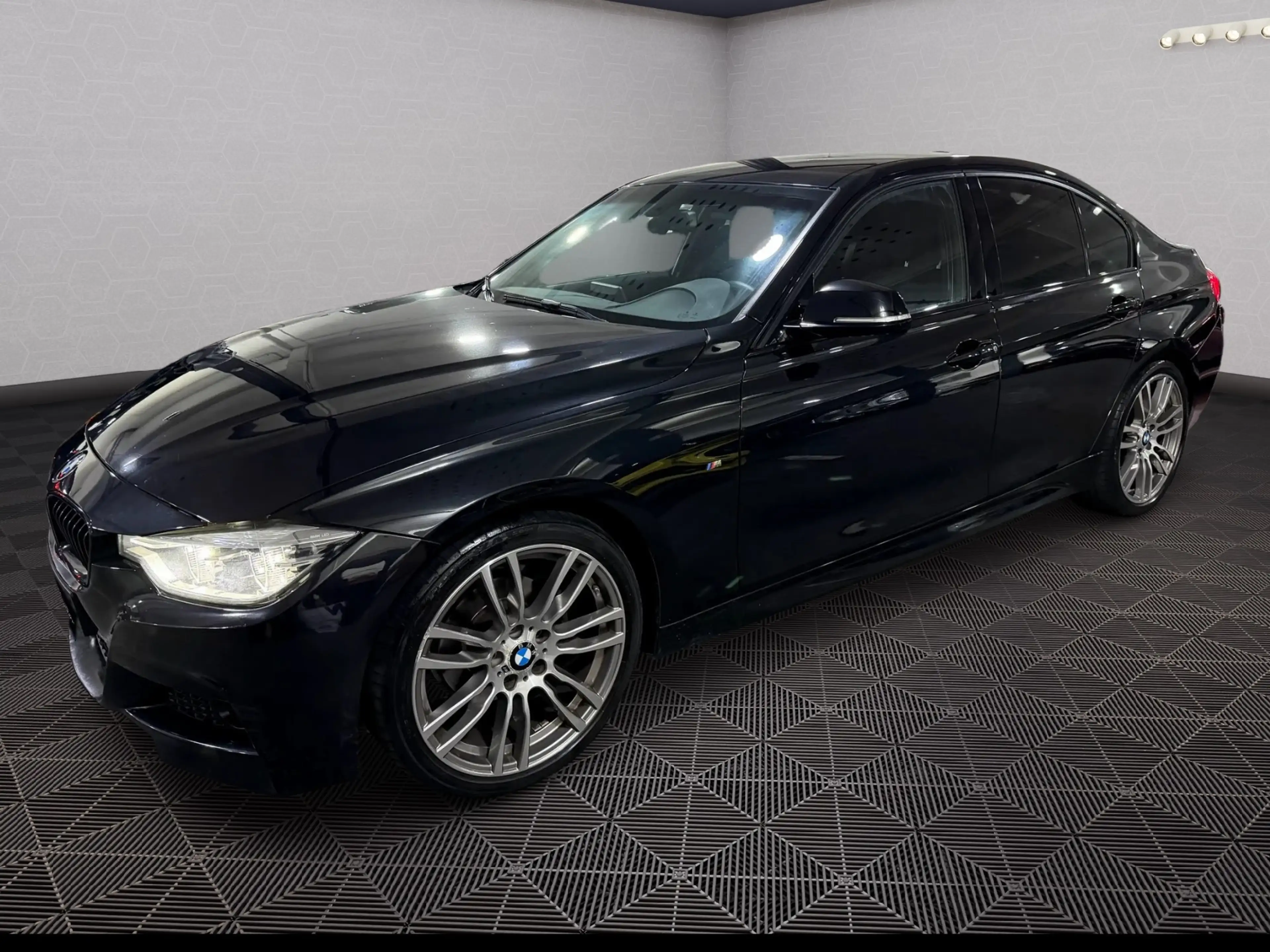 BMW 316 Pack M 2.0d b47 ✅
