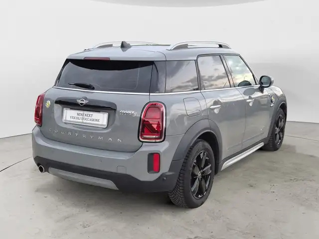Mini Cooper Se view 4