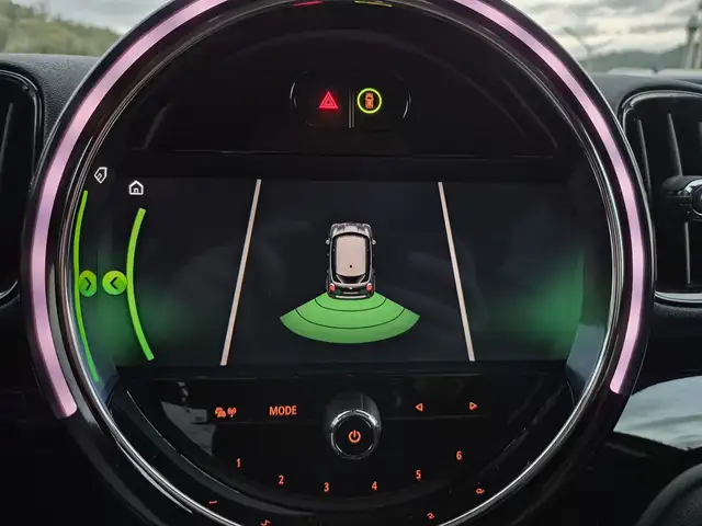 Mini Cooper Se view 15