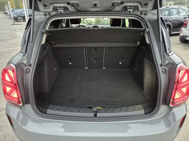 Mini Cooper Se view 12