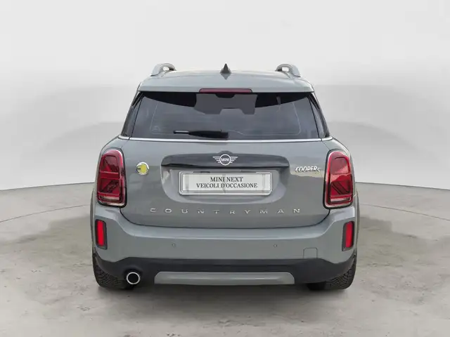 Mini Cooper Se view 3