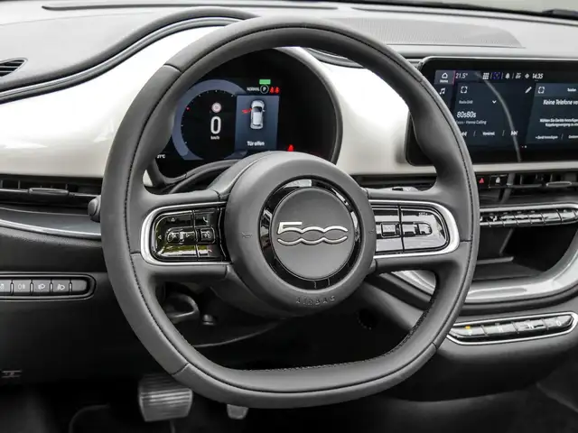 Fiat 500E view 8