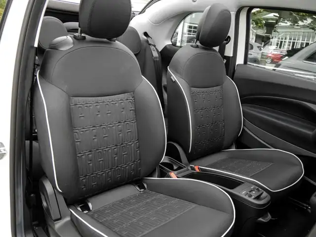 Fiat 500E view 6