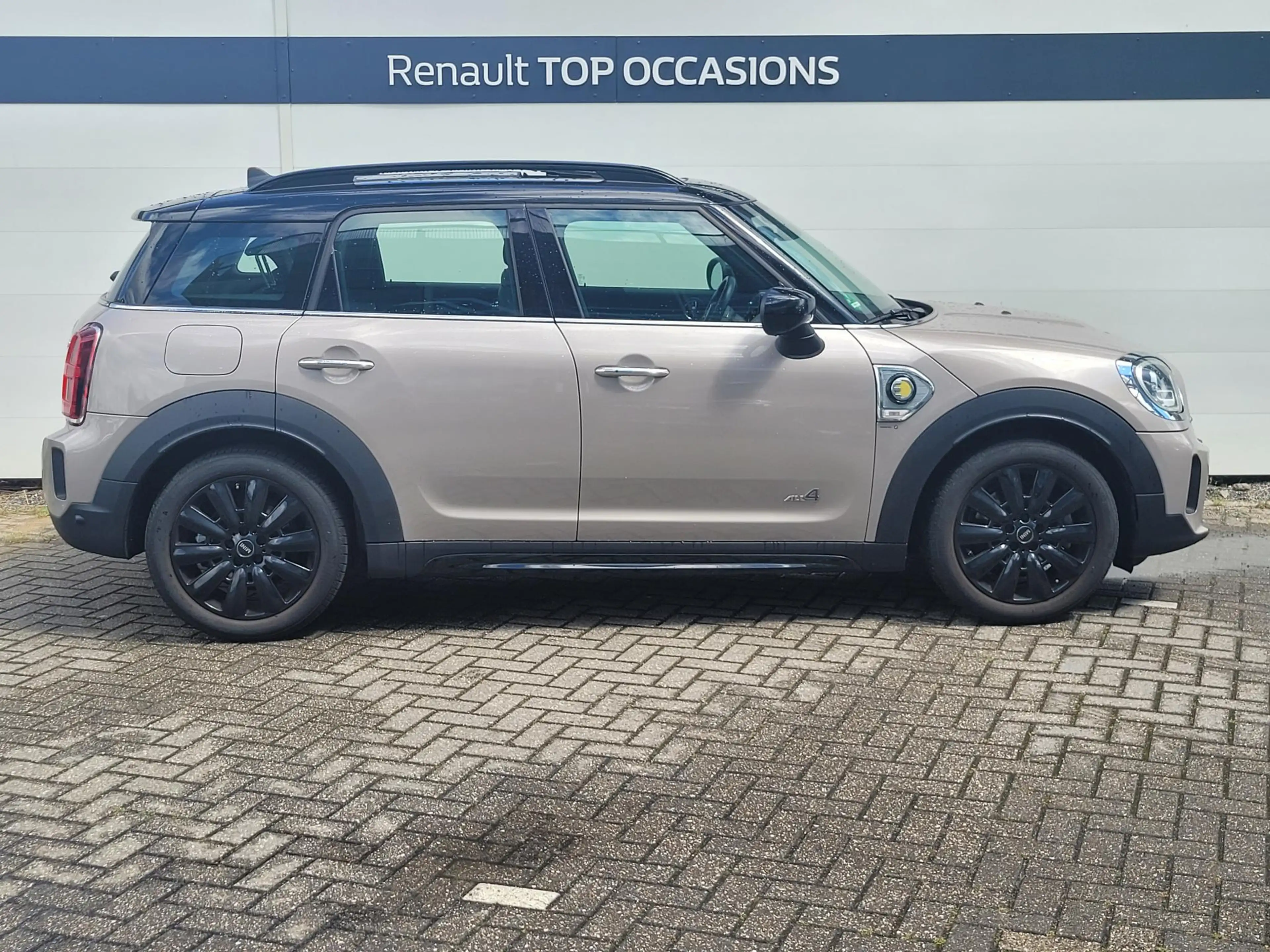 MINI Cooper SE Countryman 1.5 ALL4 = — photo 17