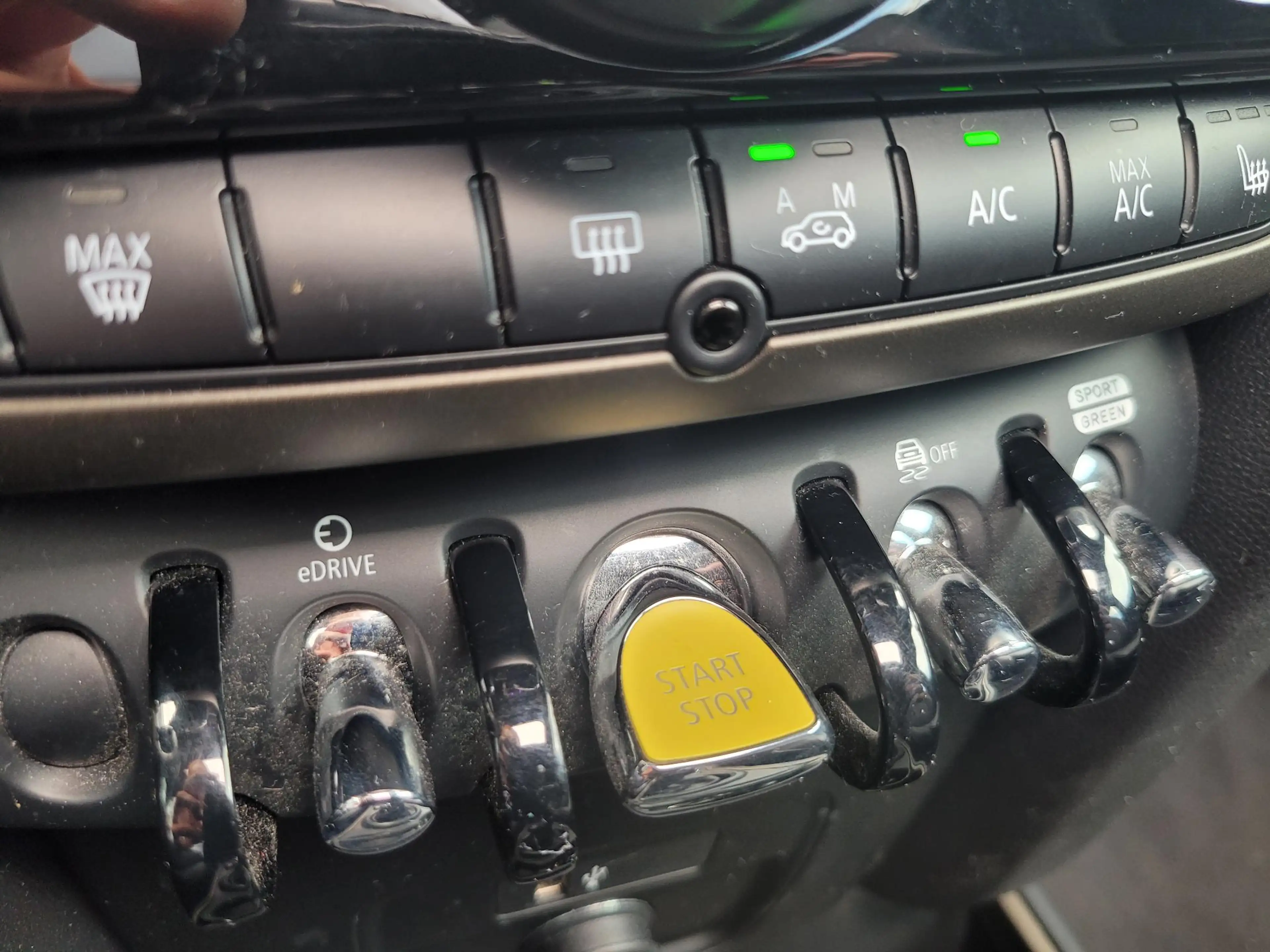 MINI Cooper SE Countryman 1.5 ALL4 = — photo 31