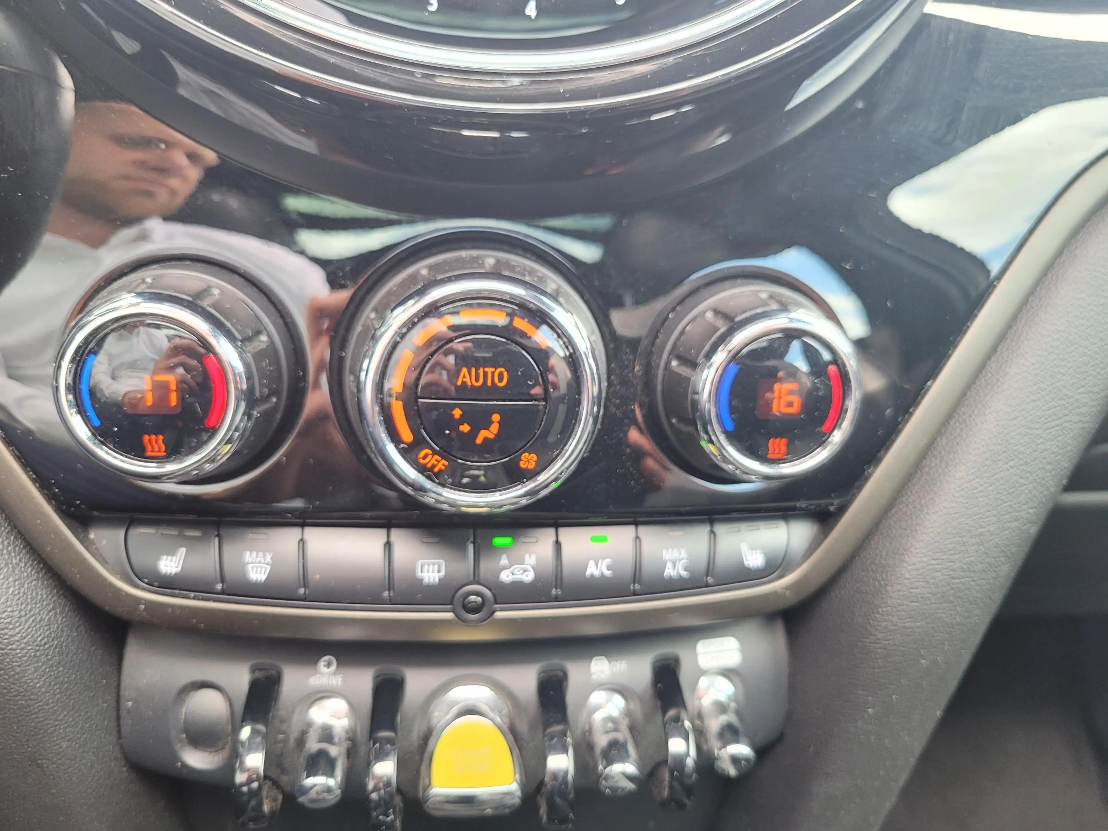 MINI Cooper SE Countryman 1.5 ALL4 = — photo 13