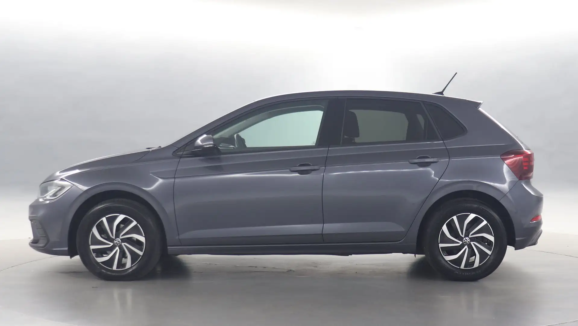 Volkswagen Polo 1.0 TSI 95pk Life Edition DSG / Navigatie / Stoelv Gris - 2