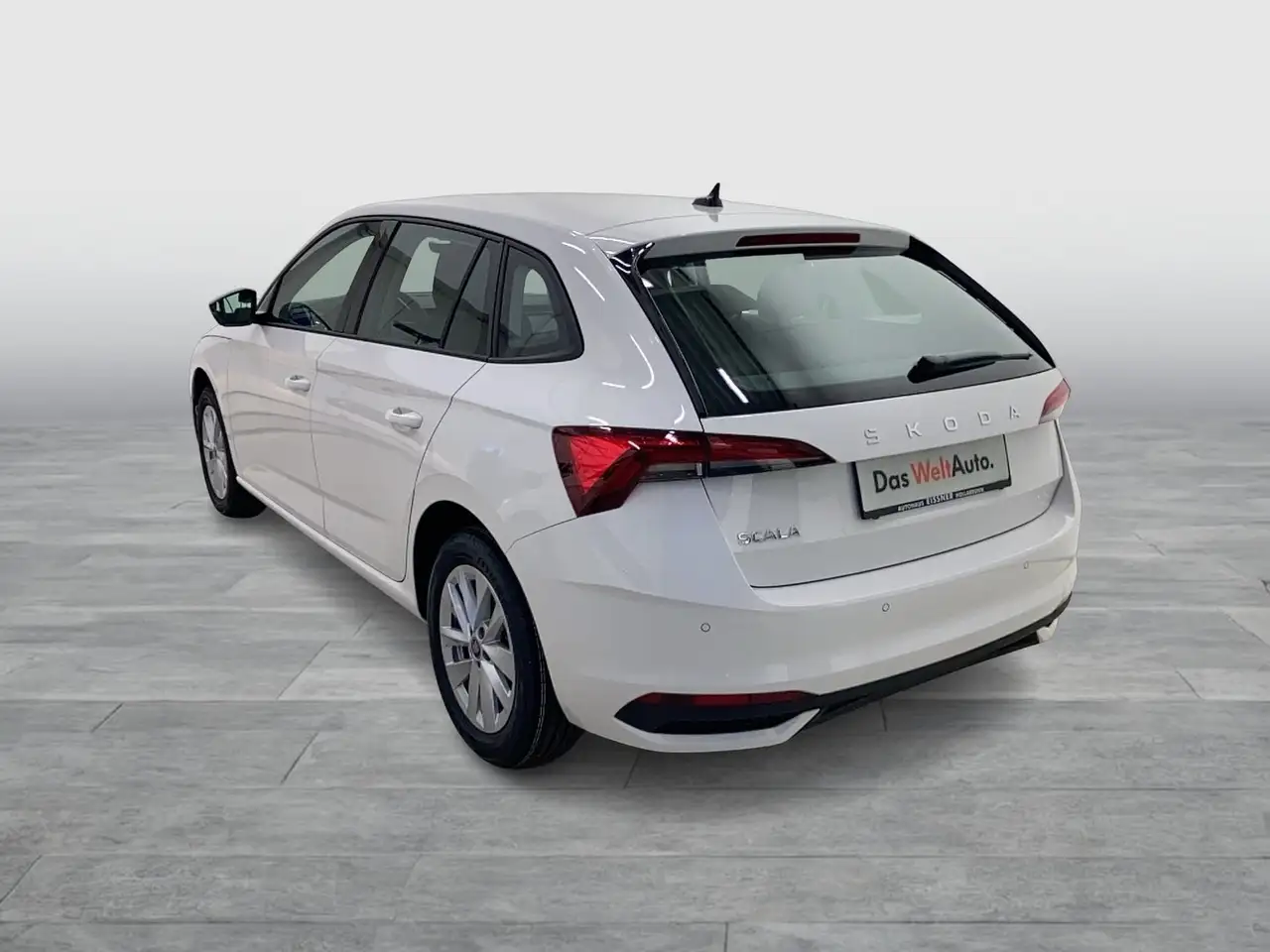 Skoda Scala Essence TSI 3