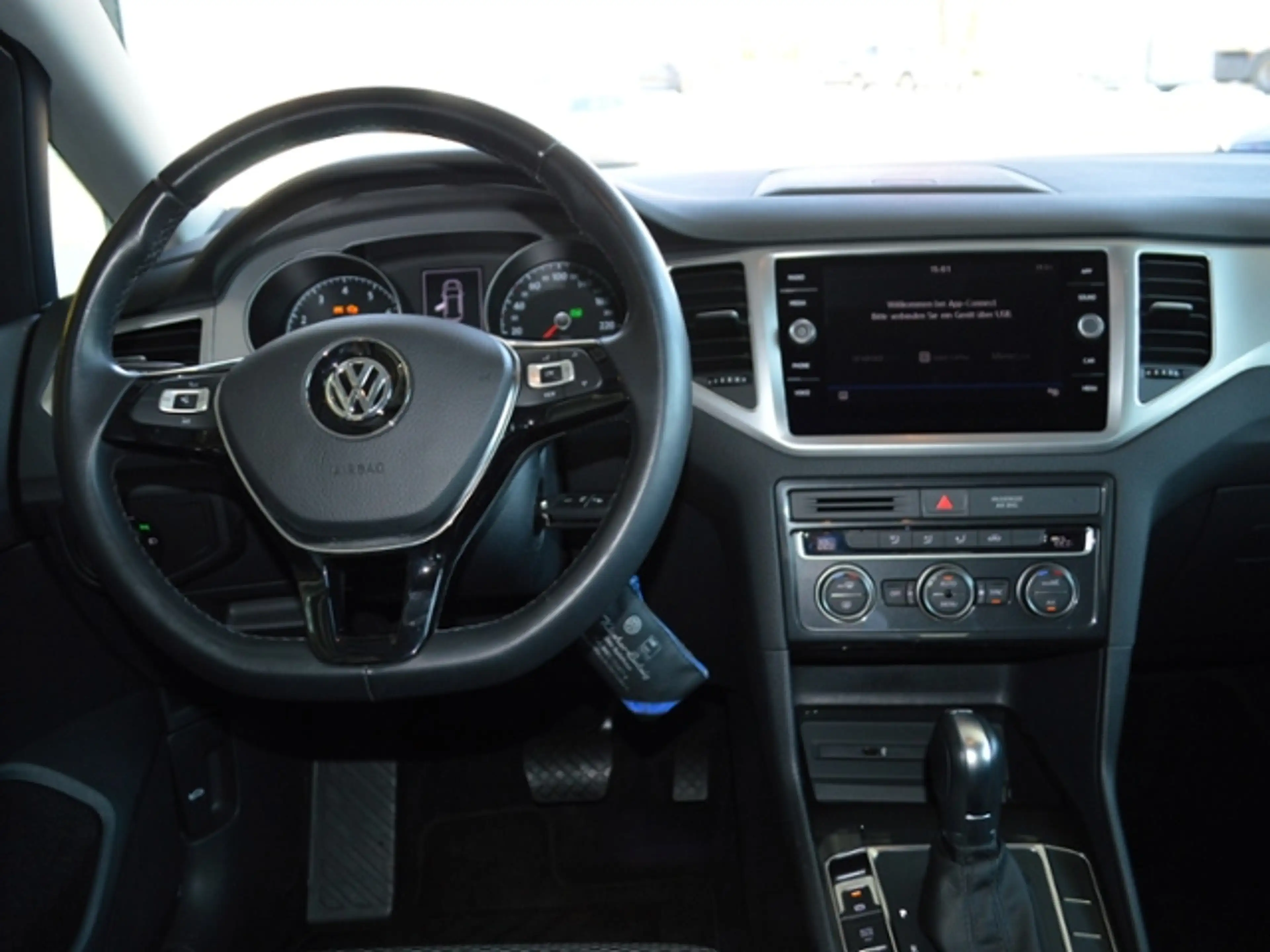 Volkswagen Golf Sportsvan 1,0 TSI DSG Trendline — photo 9