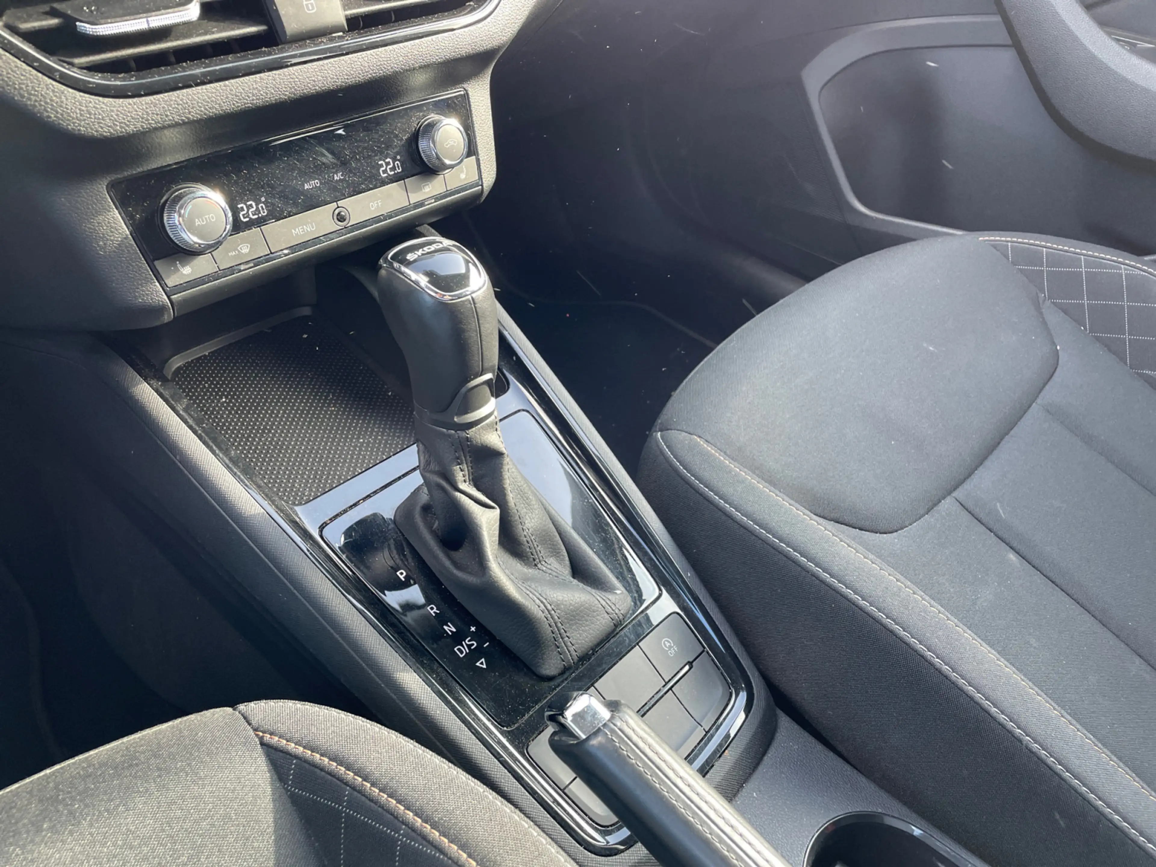 Skoda Scala Ambition 1.0TSI DSG Mirror Link LED PDC SH — photo 8