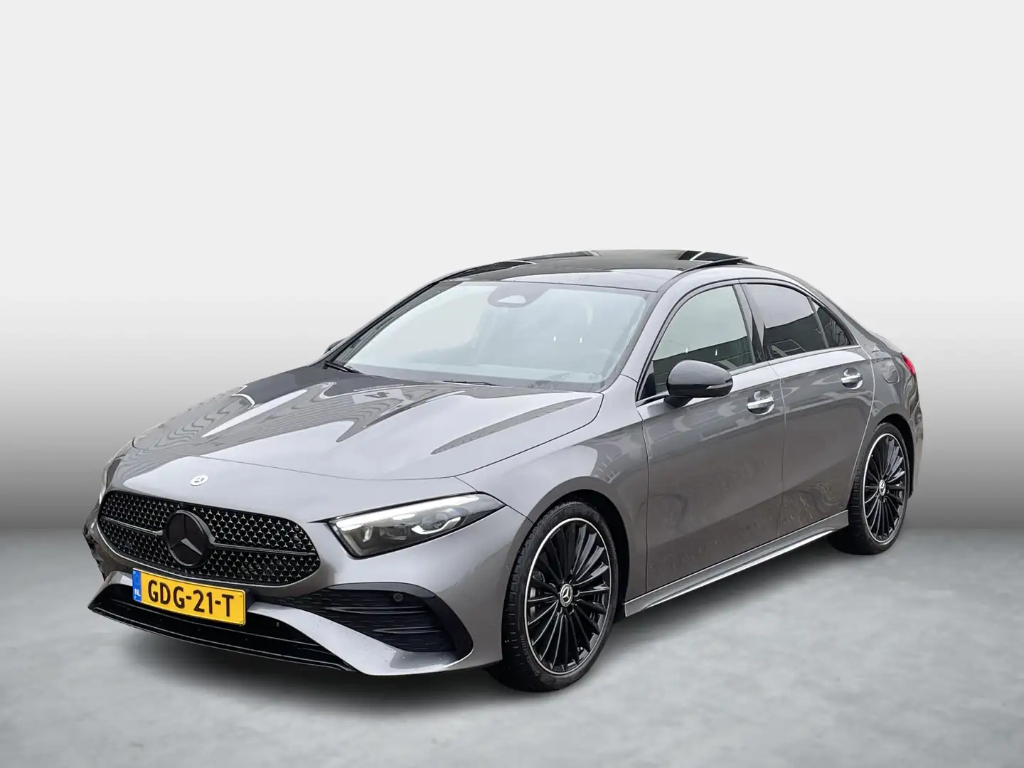 Mercedes-Benz A 180 Limousine Star Edition AMG Line | Night Pakket | W Grijs - 1