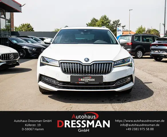 Skoda Superb view 2