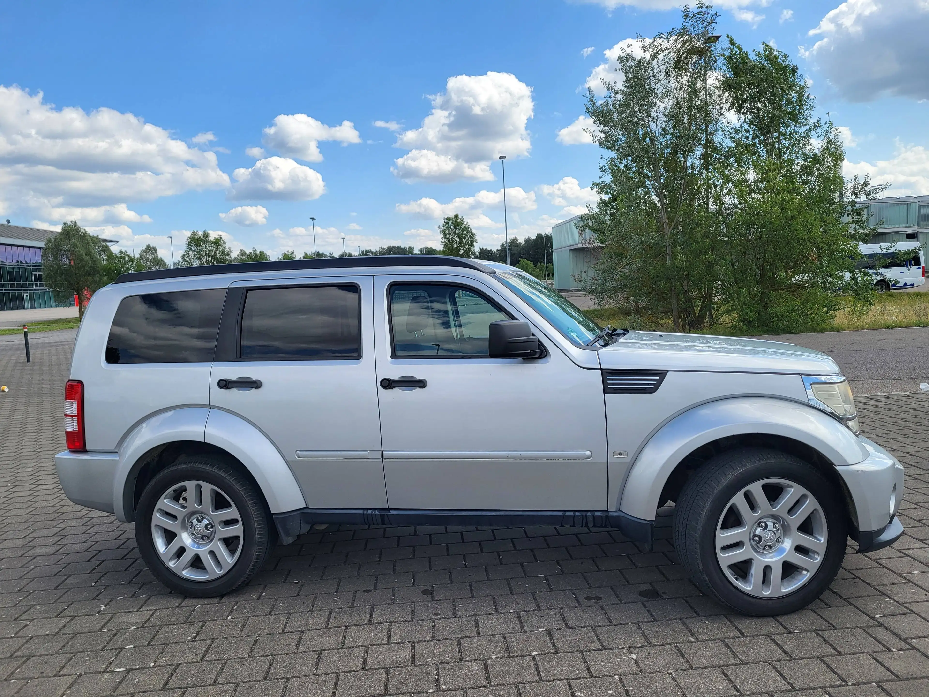 Dodge Nitro Nitro Diesel 2.8 CRD DPF Automatik SXT — photo 5