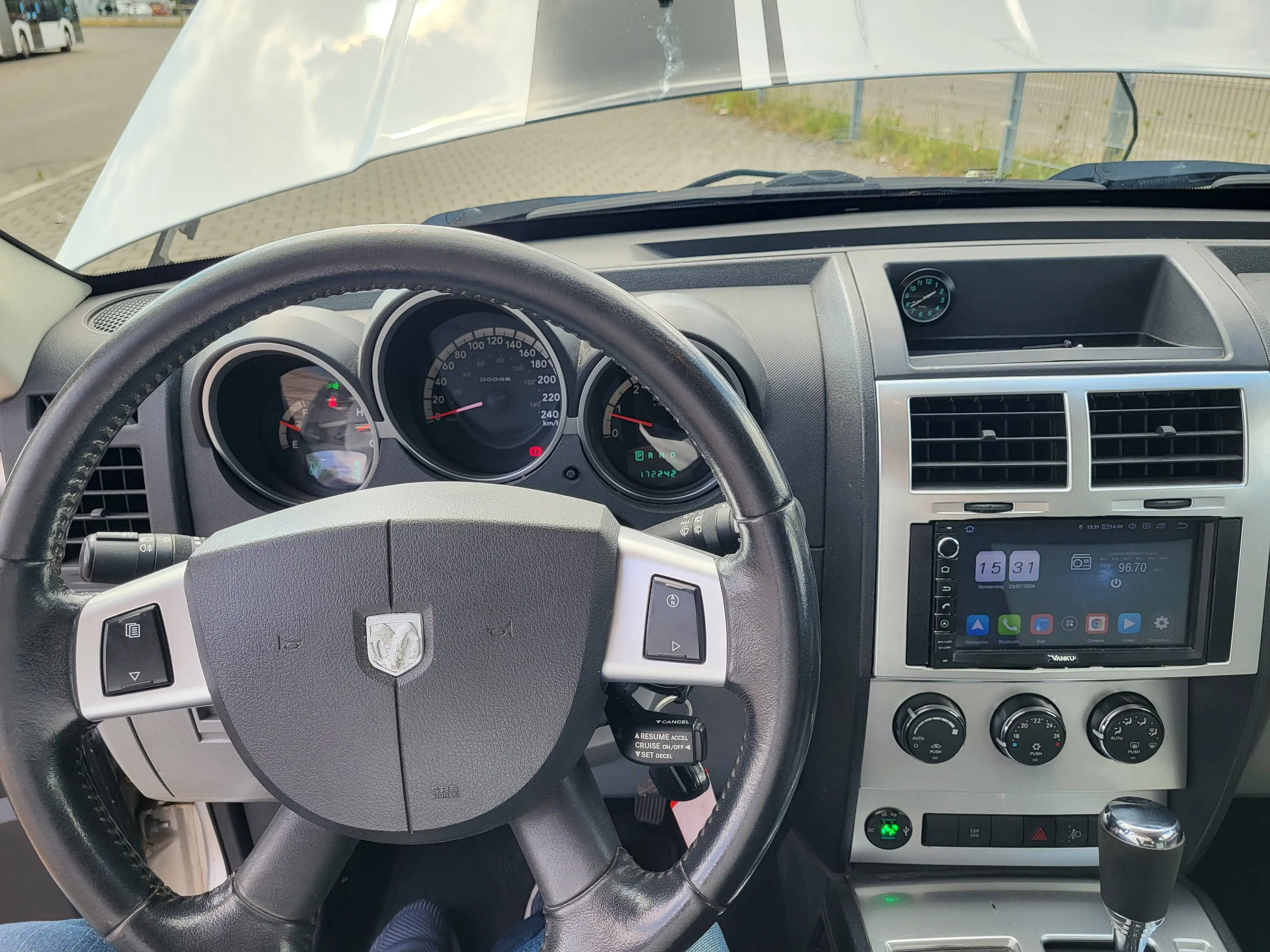 Dodge Nitro Nitro Diesel 2.8 CRD DPF Automatik SXT — photo 12