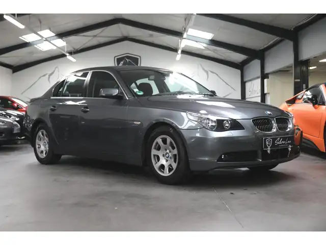 BMW 523 523i E60 CONFORT / 1ERE MAIN / FAIBLE KIL / HISTORIQUE COMPLET / BOITE MECANIQUE / HISRORIQUE