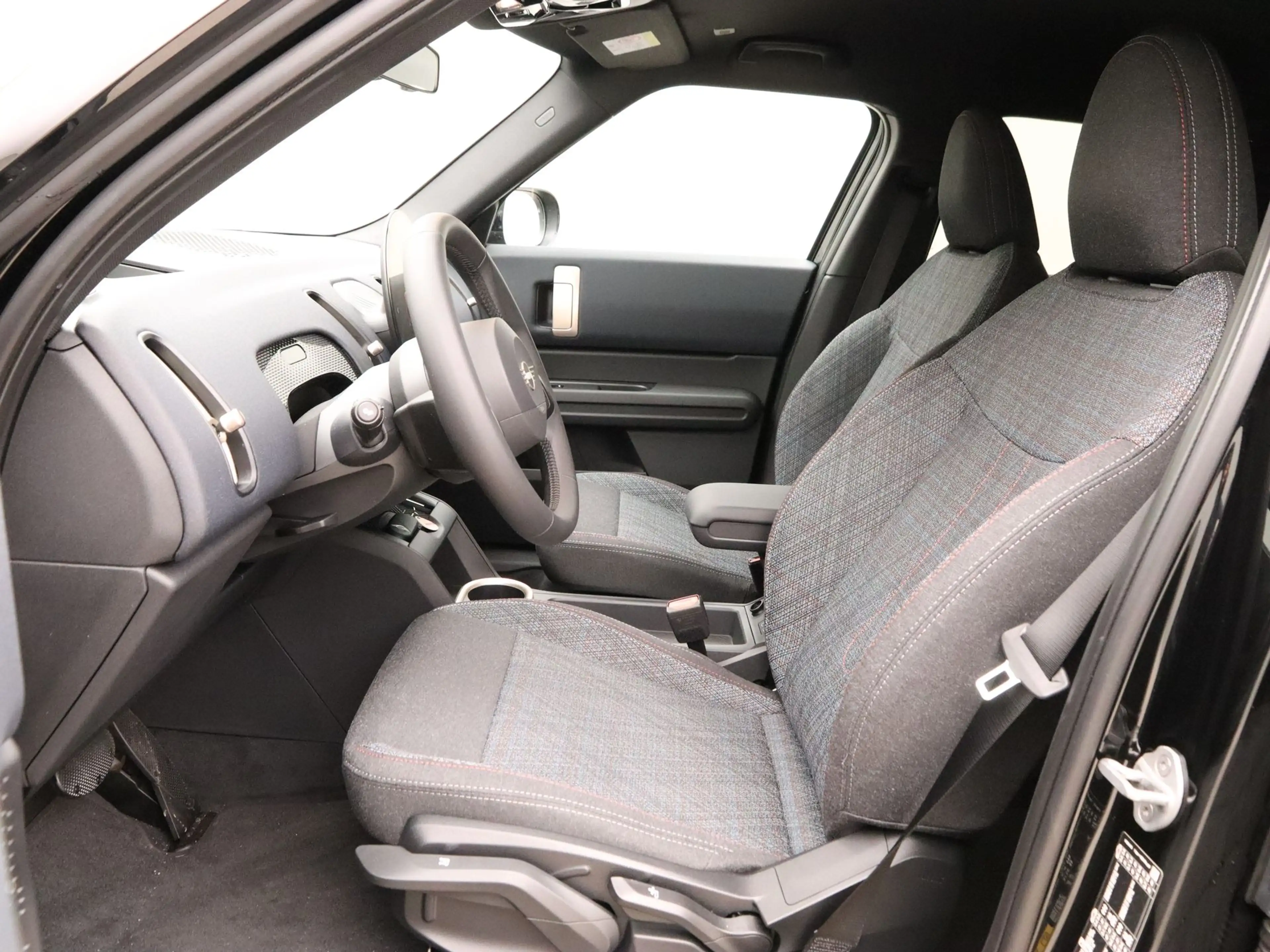 MINI Countryman E Blackyard Pakket XS PRIVATE LEASE EUR 531,- (48 mn — photo 13
