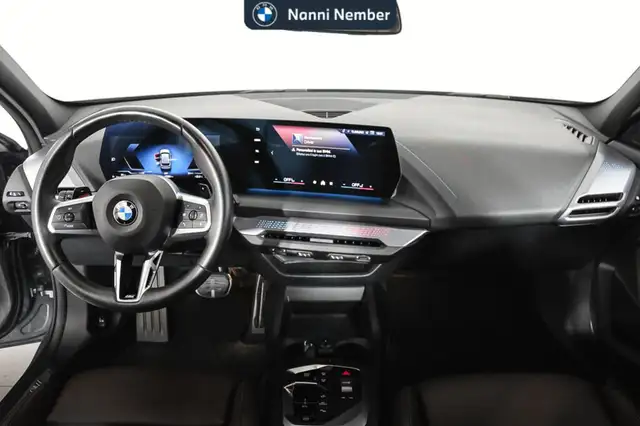 BMW 1 Series view 11