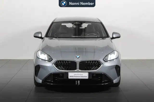 BMW 1 Series view 2