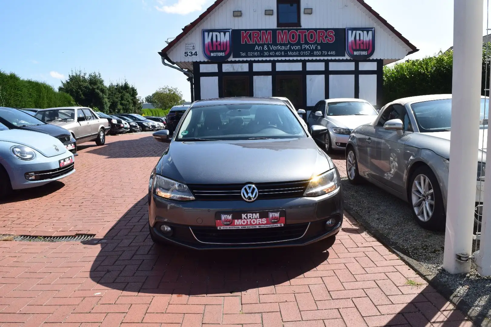 Volkswagen Jetta VI HighlineTÜV NEU,KLIMAAUTOMATIK,NAVI,PDC Gris - 1