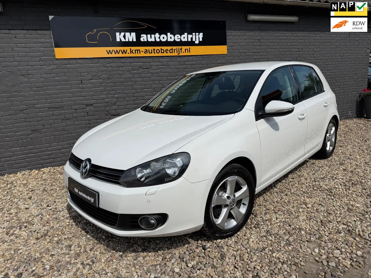 Volkswagen Golf 1.8 TSI Highline Automaat *PDC*Clima*Nav*NieuweApk Wit - 1