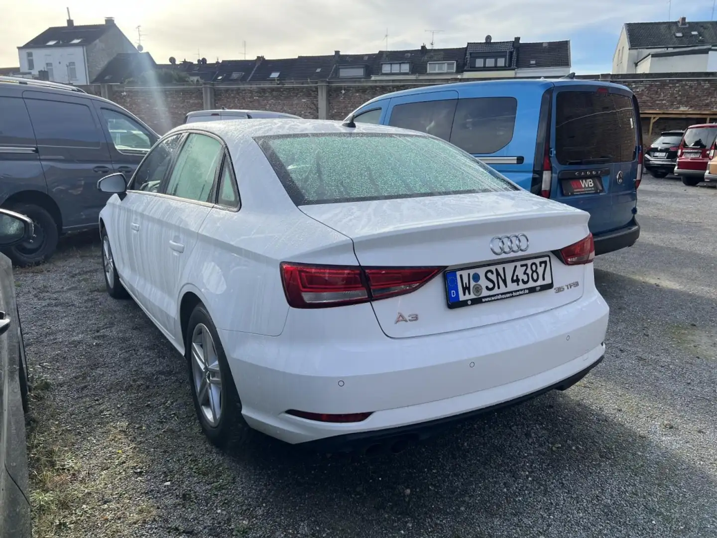 Audi A3 Limousine 35 TFSI S-tronic basis Klima Xenon Navi Weiß - 2