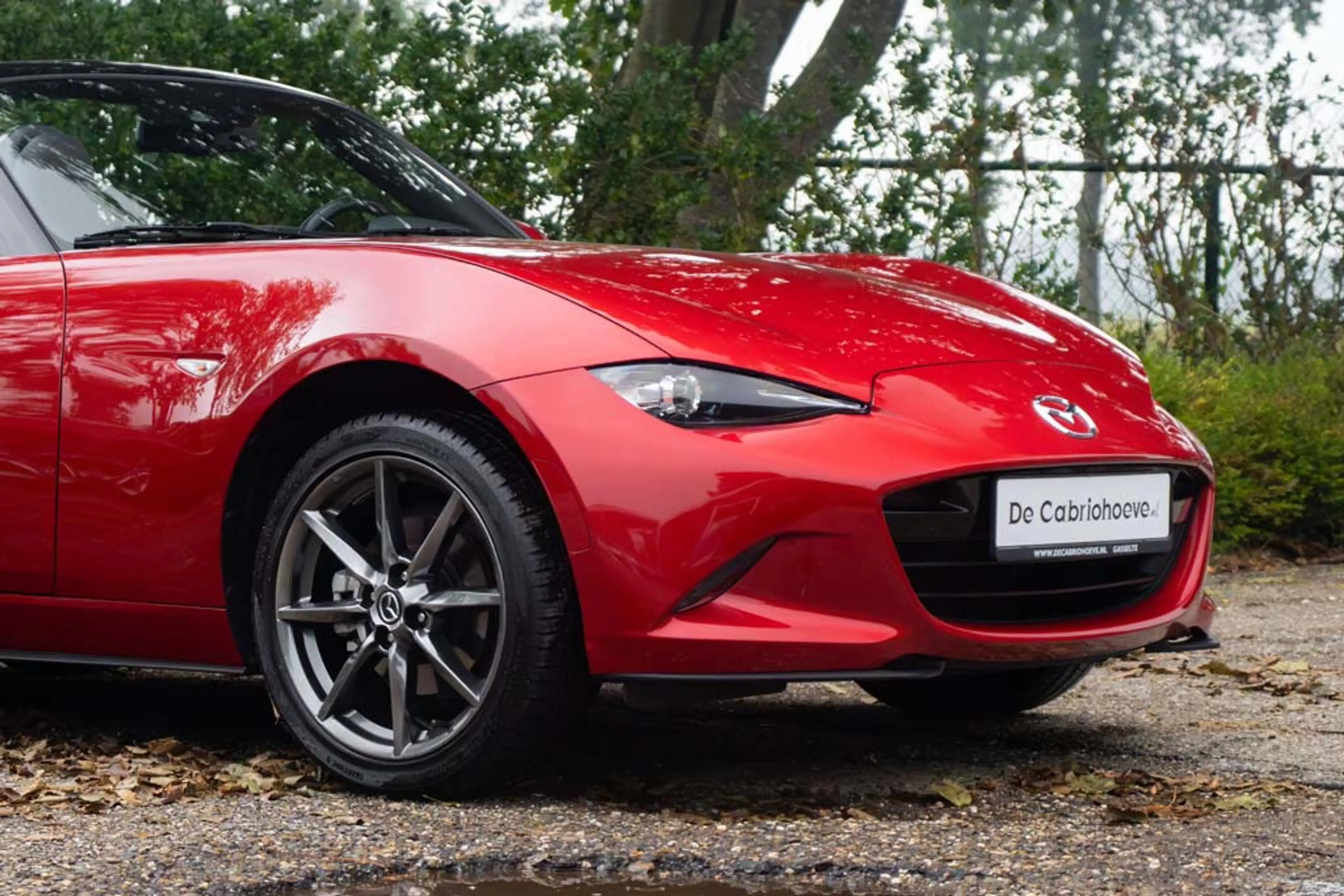 Mazda MX-5 ND 2.0l SkyActiv-G 160 GT-M Soul Red Metallic — photo 11