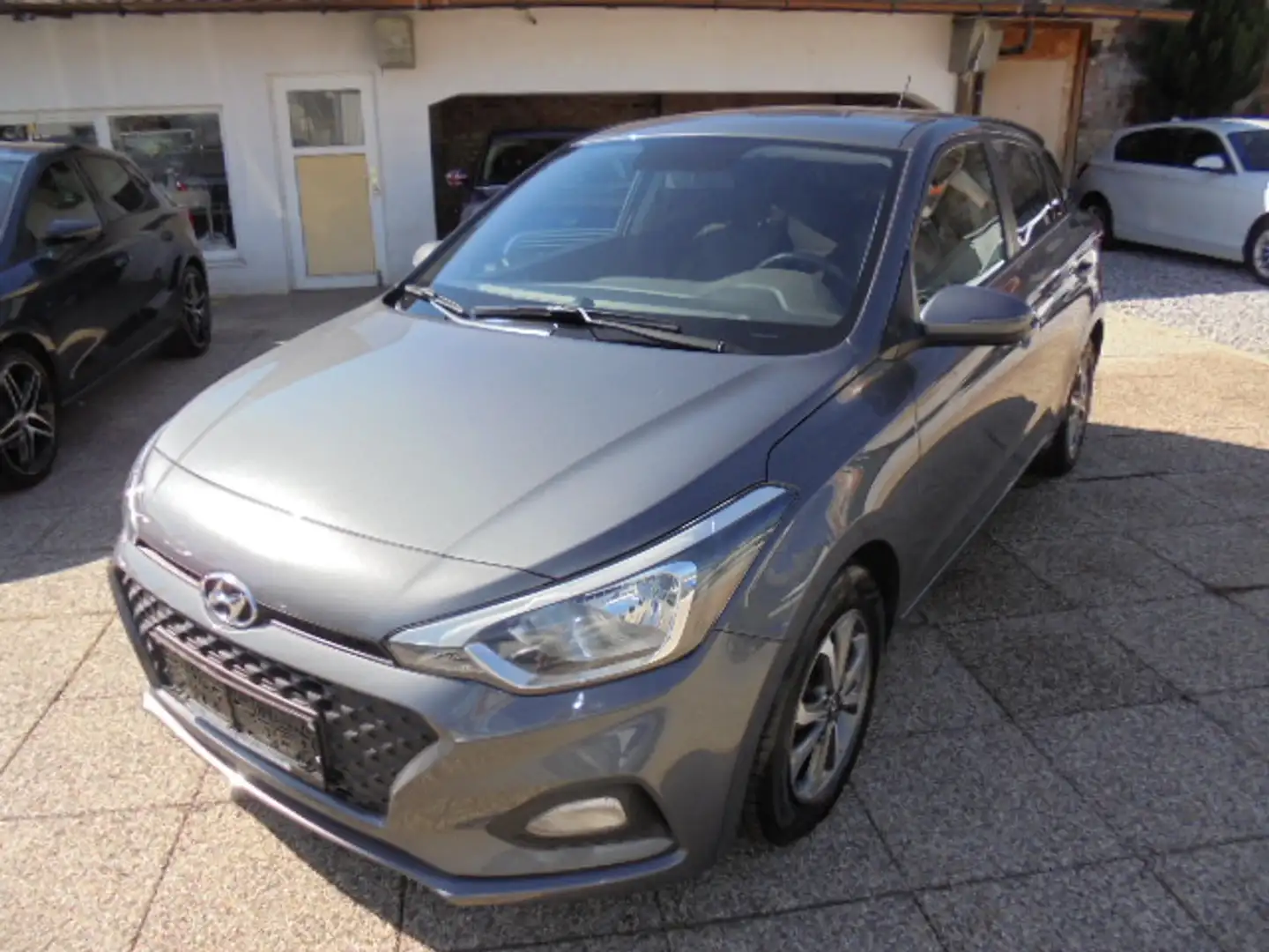 Hyundai i20 i20 Level 2 Plus 1,25 Grau - 1