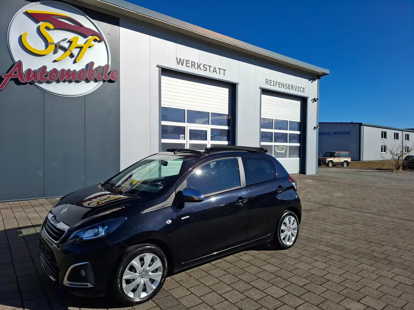 Peugeot 108 Style, Faltdach,SHZ,Klima,RFK Schwarz - 1